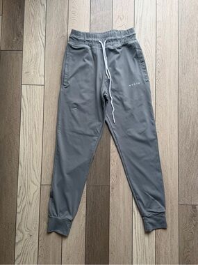 NVGTN Women’se Cloud Gray Performance Joggers size S